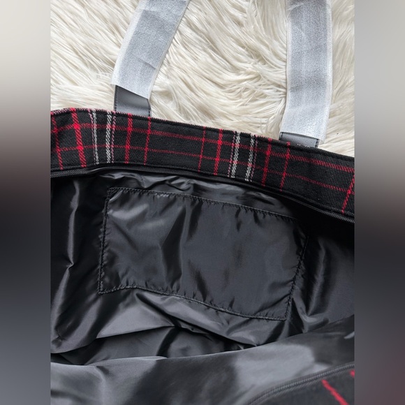 Victoria’s Secret plaid tote bag - Picture 6 of 10